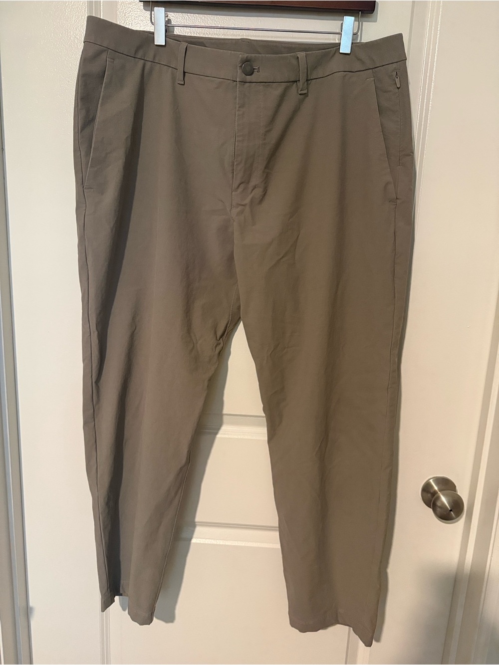 Men's lululemon Classic-Fit Trouser
